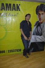 Shiamak Dawar promotes Puss in Boots at Mahalaxmi on 29th Nov 2011 (31).jpg